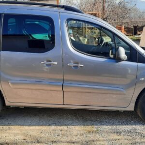 furgone partner peugeot 1600  gasolio USATA IN VENDITA
